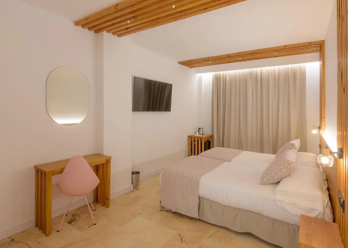 Boutique Sibarys - Adults Recommended