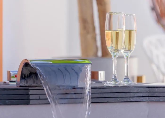 Boutique Sibarys - Adults Recommended