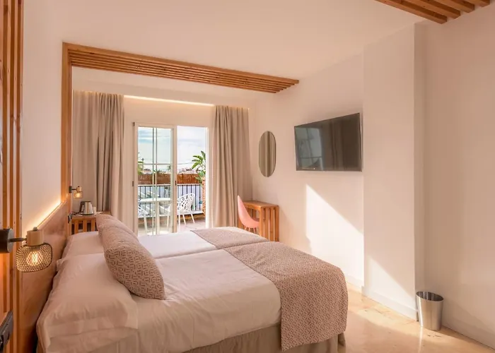 Boutique Sibarys - Adults Recommended