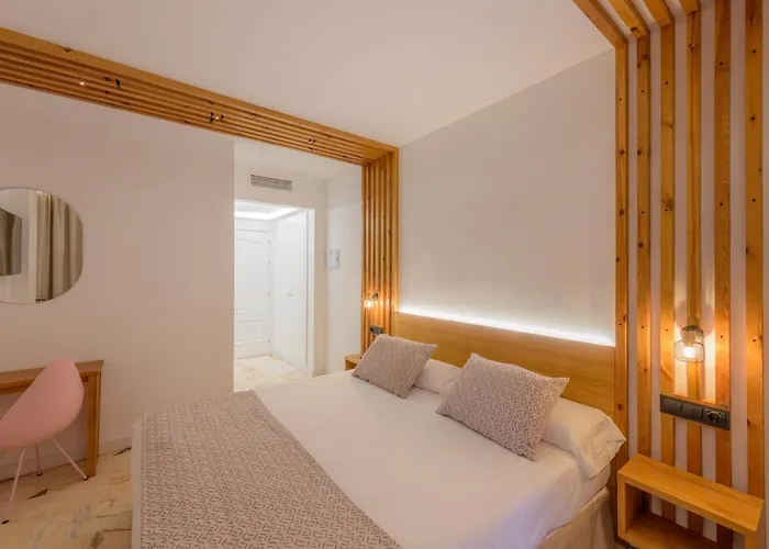 Boutique Sibarys - Adults Recommended